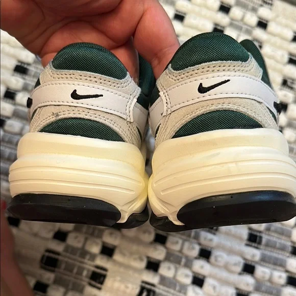 Nike womens Green and White Sneakers - Picture 5 of 6